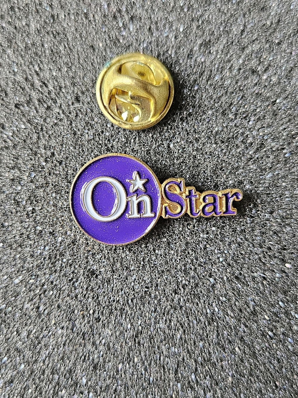 Onstar Purple and Gold Enamel Pin. - Picture 2 of 3